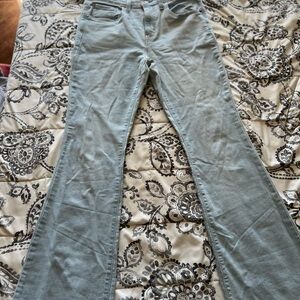 Levi's Women's High Rise Jeans in Light Gray